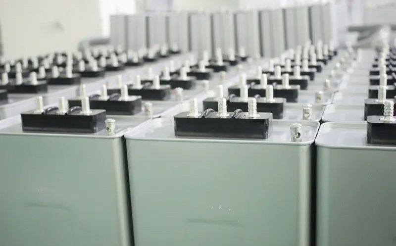 電力電容器組接線應(yīng)遵循哪些原則？